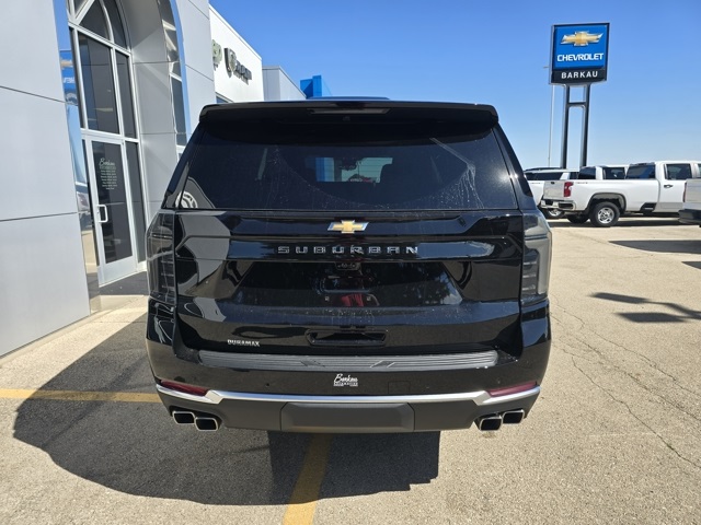 2026 Chevrolet Suburban High Country photo 4