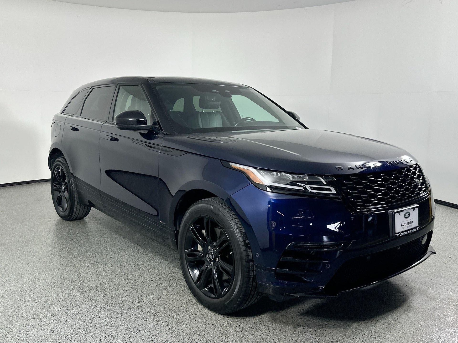 2021 Land Rover Range Rover Velar P250 R-Dynamic S photo 2