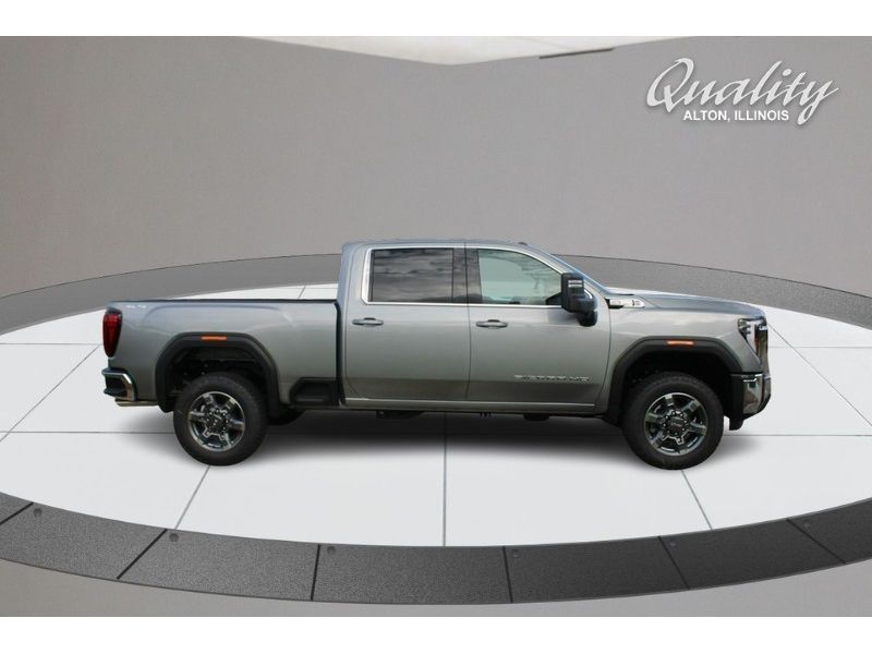 2026 Gmc Sierra 3500 HD SLE photo 3