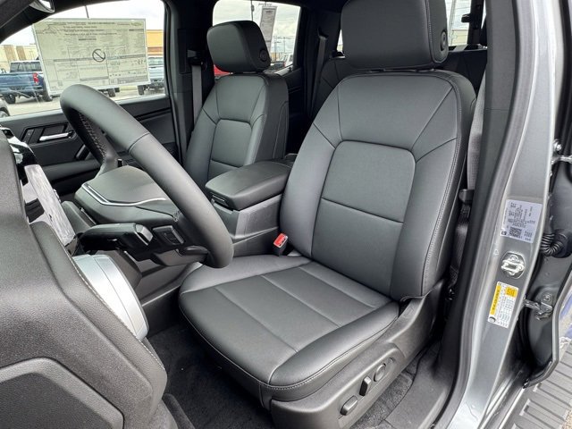 2026 Chevrolet Colorado LT photo 14
