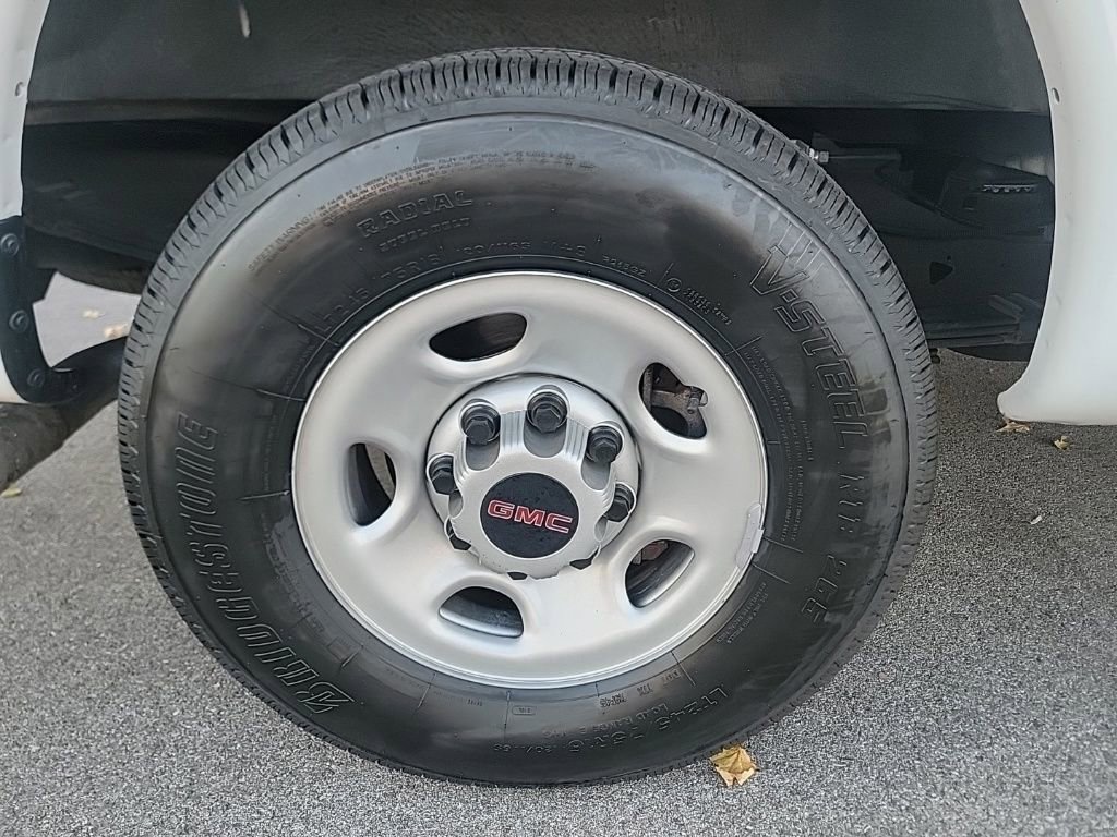 2023 Gmc Savana Cargo 2500 photo 9