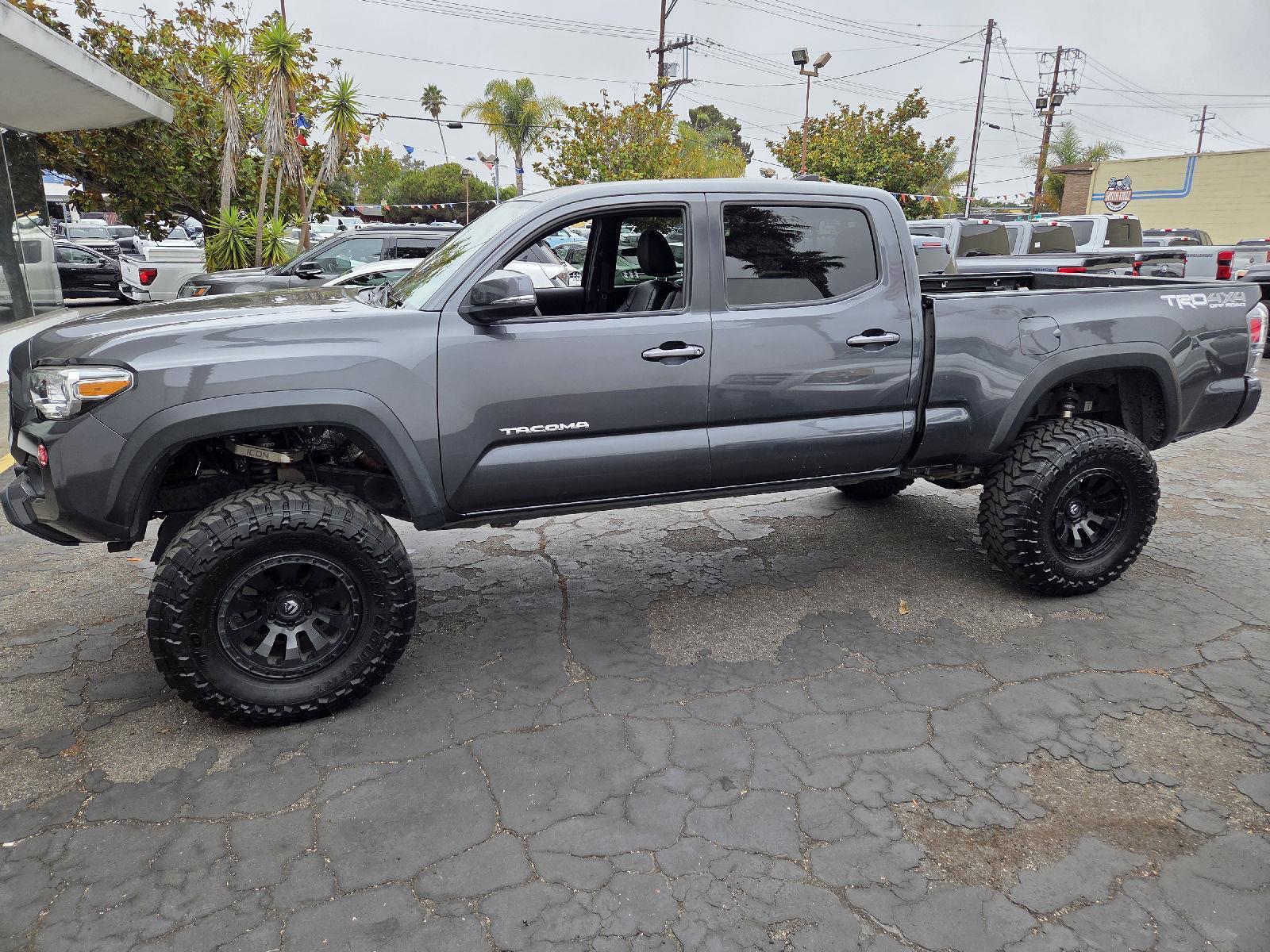 2020 Toyota Tacoma TRD Double Cab photo 12