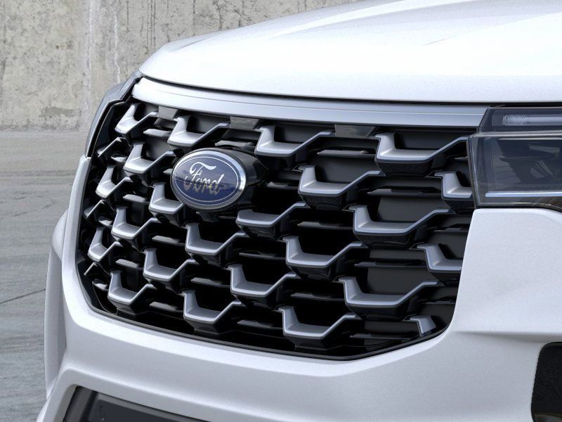 2025 Ford Explorer Platinum photo 18