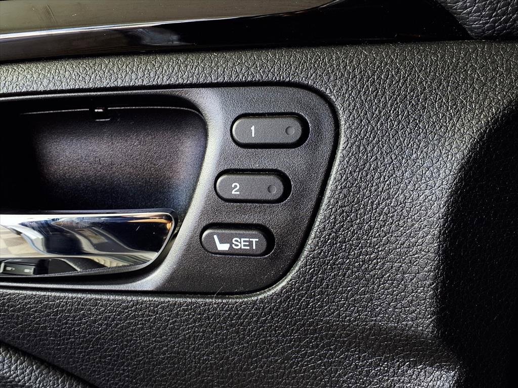 2016 Honda Pilot Elite photo 10