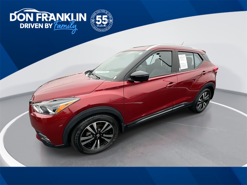 2020 Nissan Kicks SR's photo