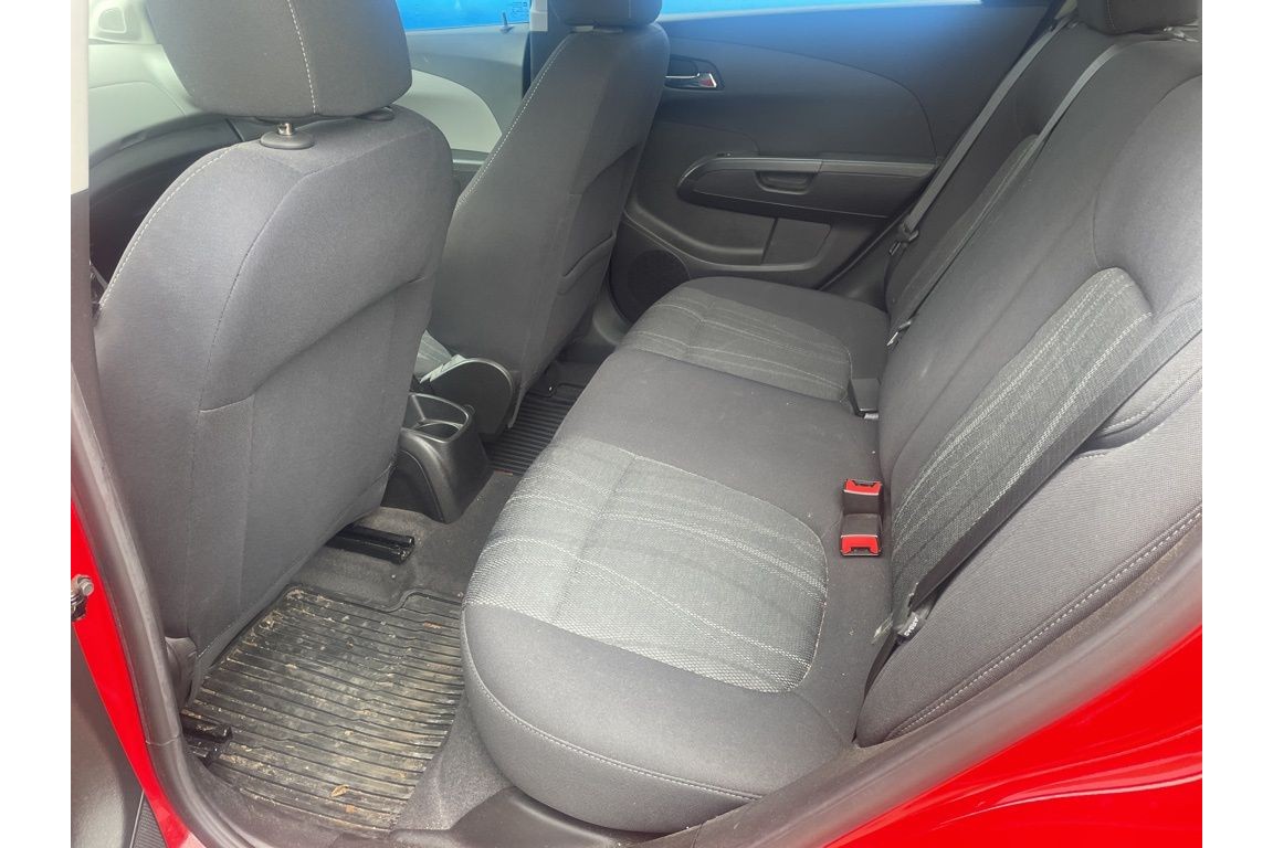 2013 Chevrolet Sonic LT photo 4