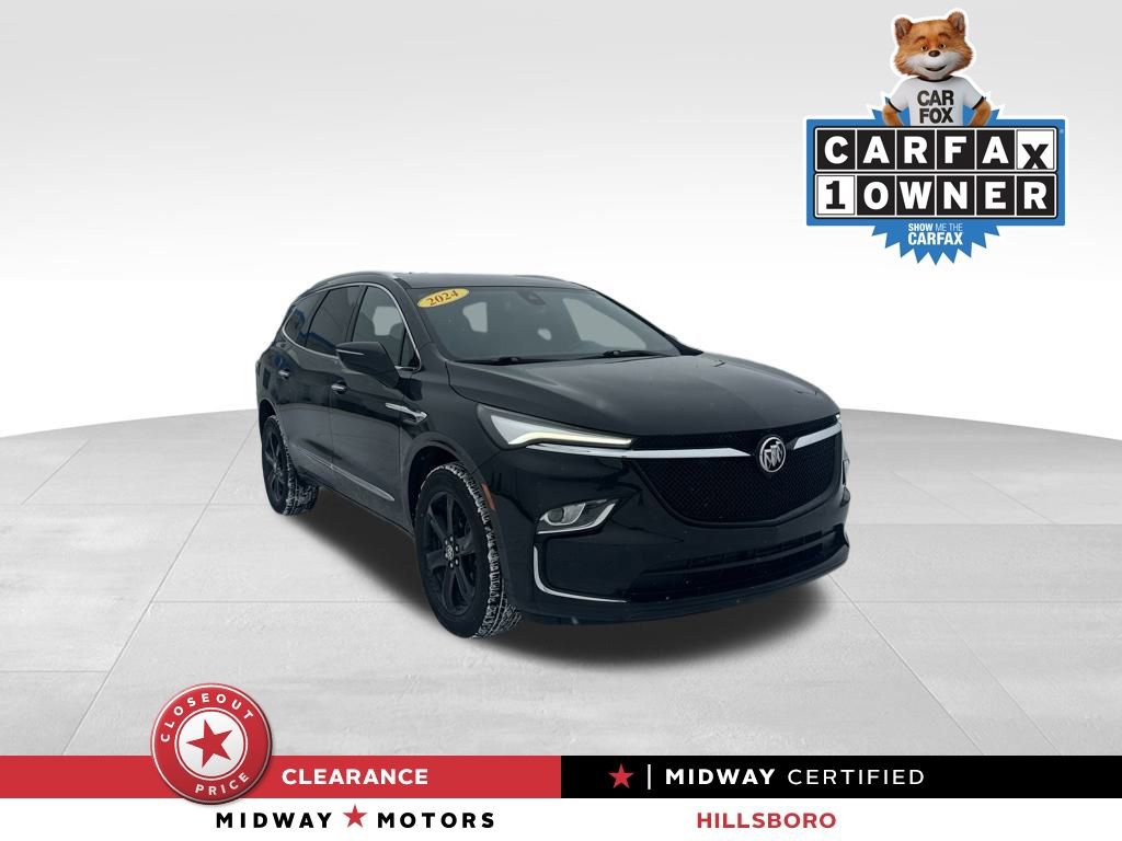 2024 Buick Enclave Essence's photo