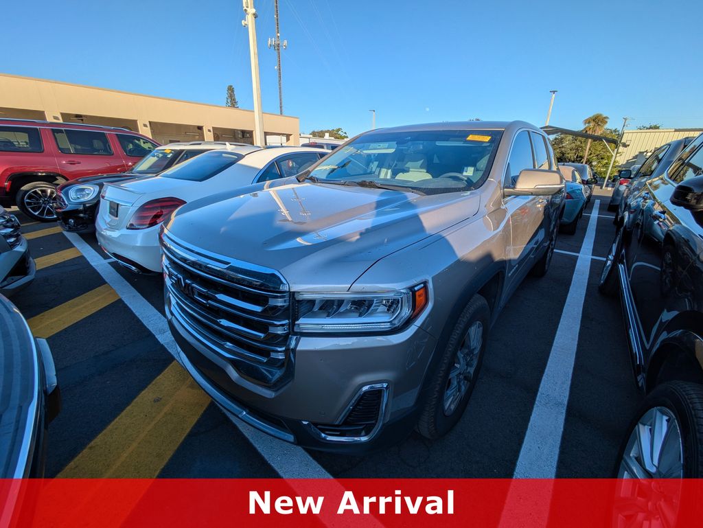 2022 GMC Acadia SLE's photo