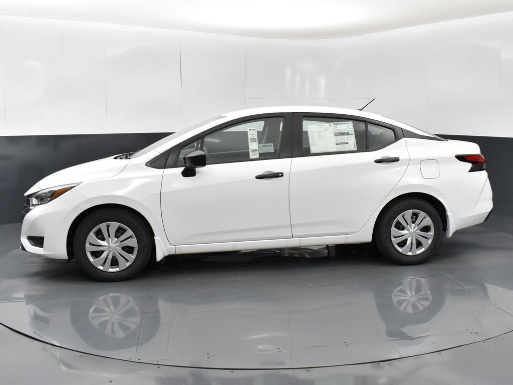 2025 Nissan Versa 1.6 S photo 4