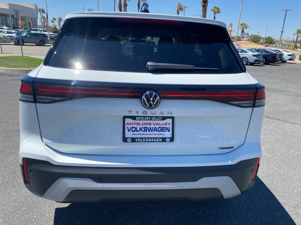 2025 Volkswagen Tiguan S photo 3