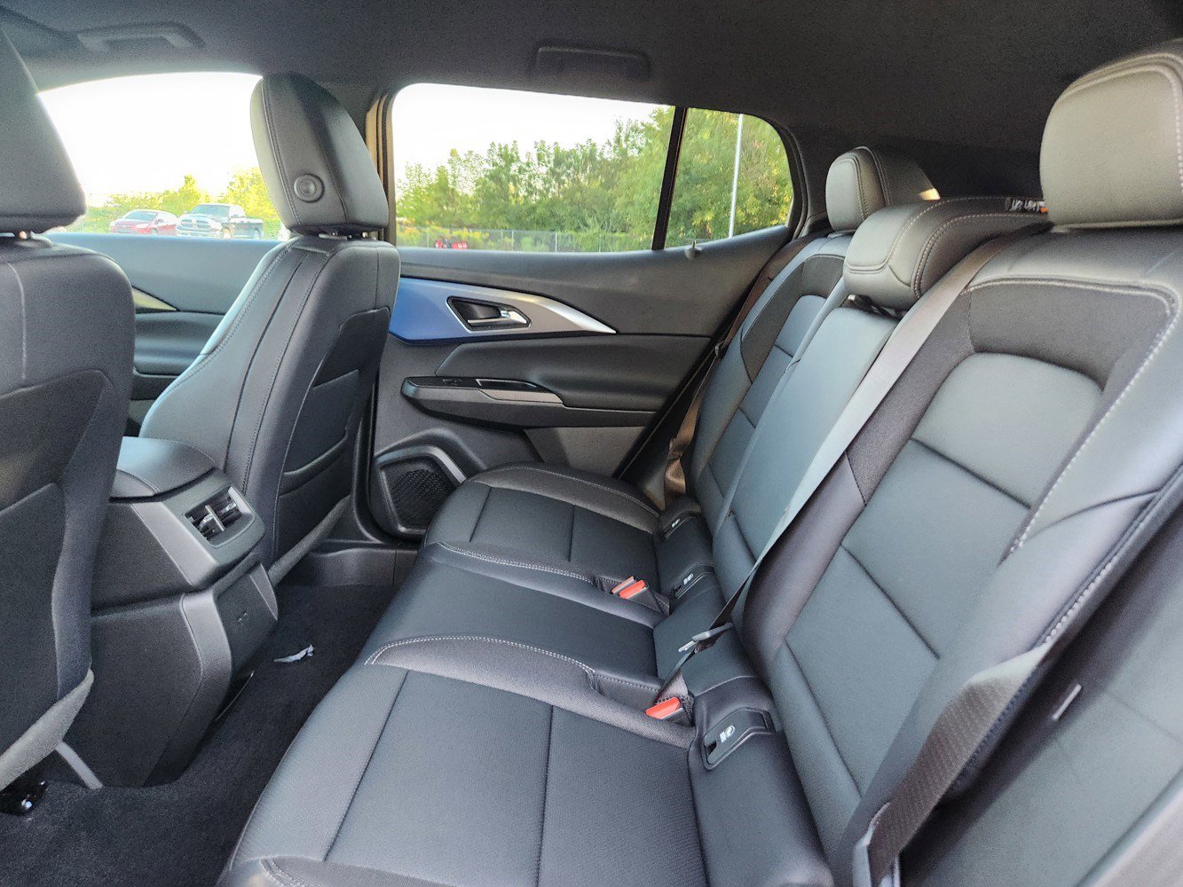 2026 Chevrolet Equinox EV 1LT photo 14