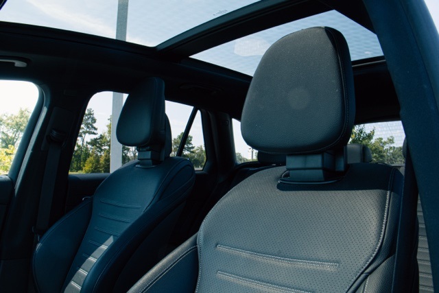 2023 Mercedes Benz GLC 300 4MATIC photo 9