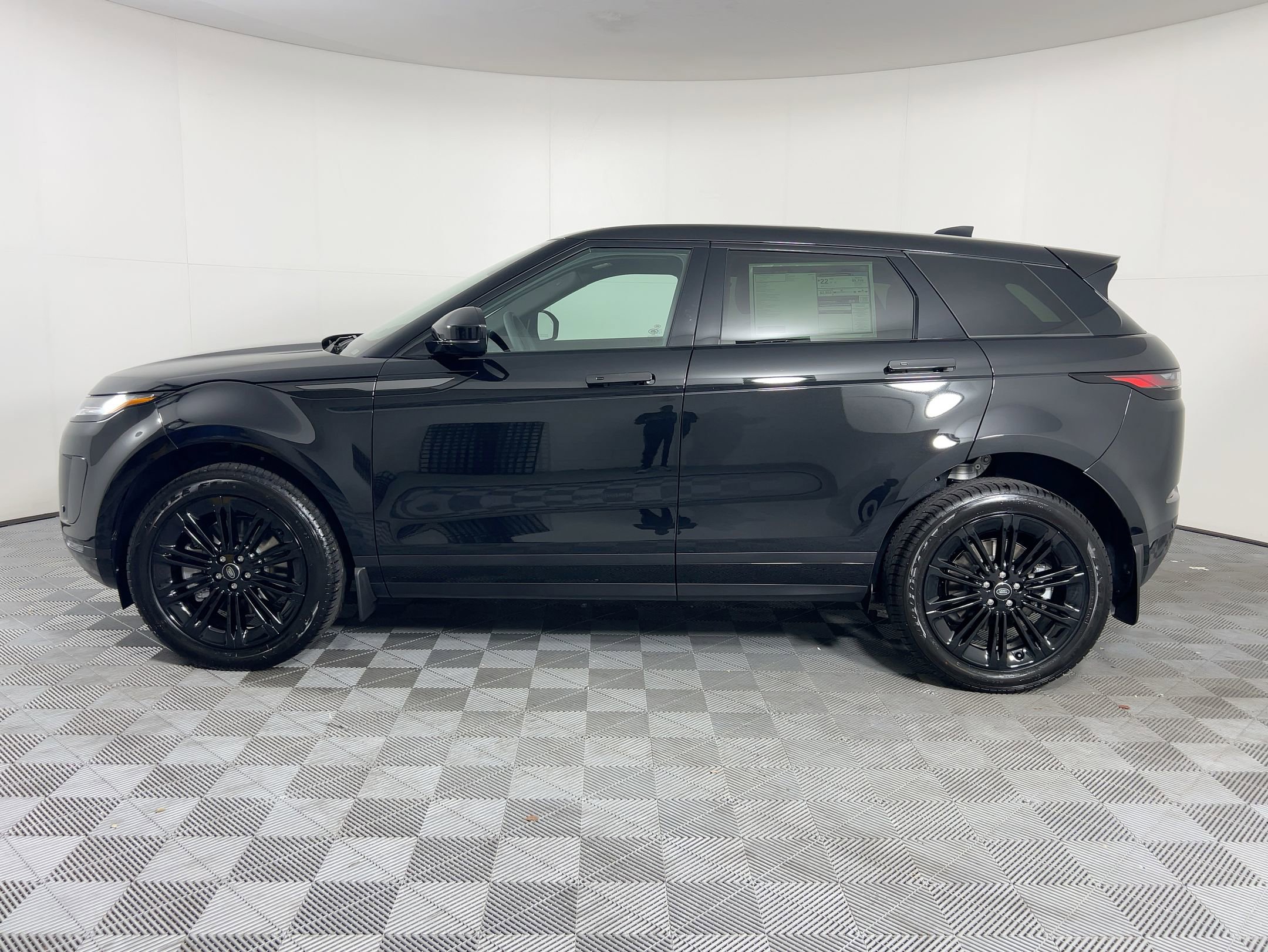 2026 Land Rover Range Rover Evoque S photo 2
