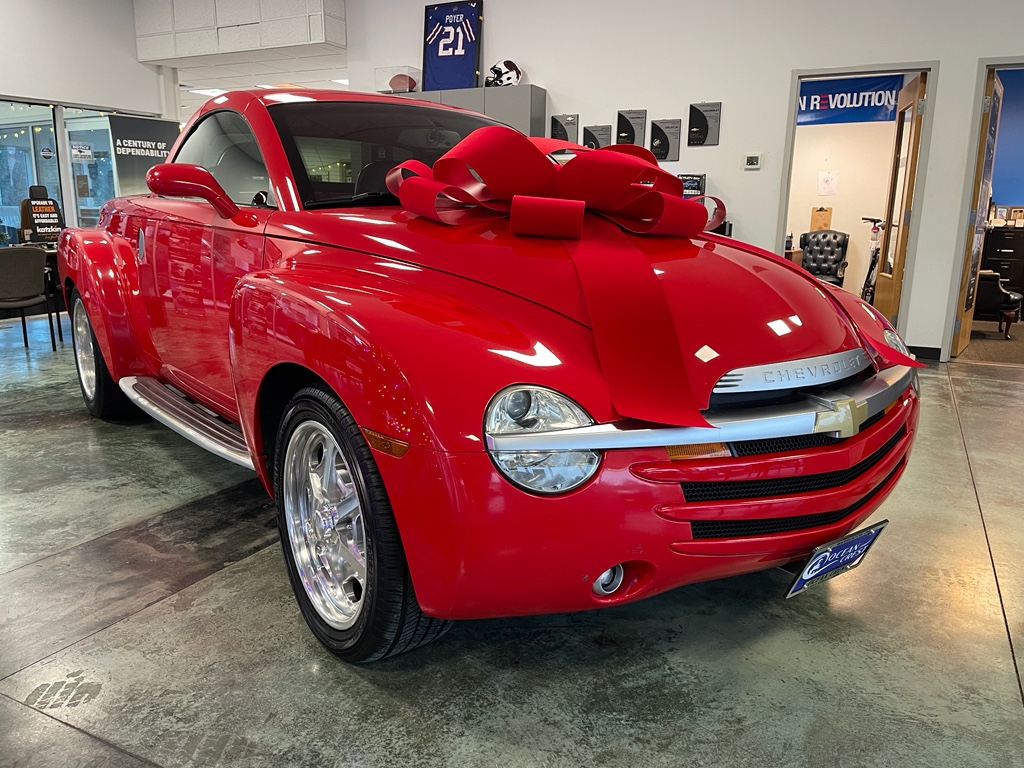 2005 Chevrolet SSR LS's photo