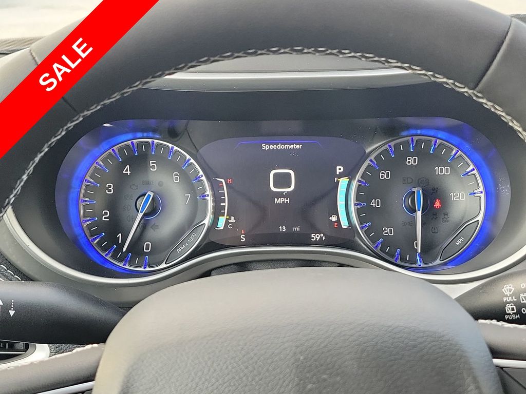 2025 Chrysler Pacifica photo 34