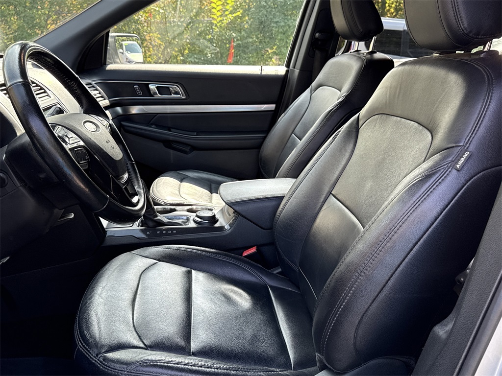 2018 Ford Explorer XLT photo 8