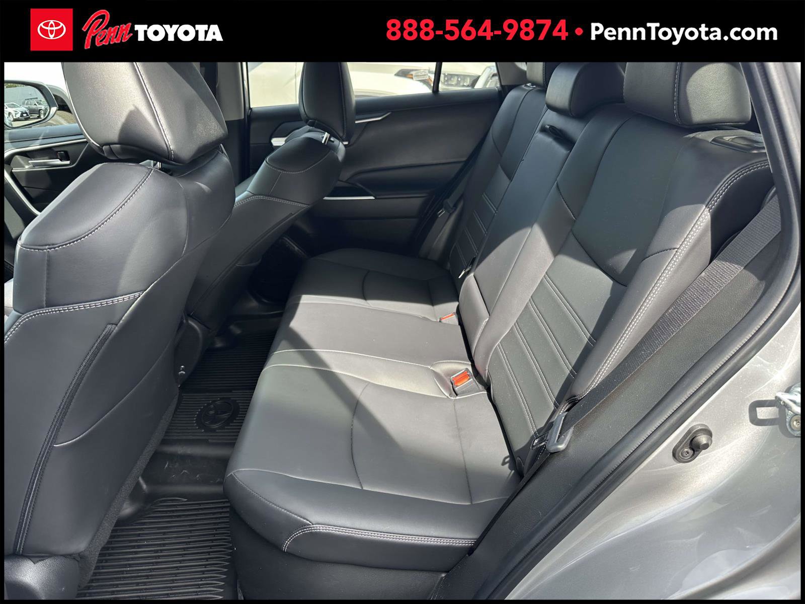 2023 Toyota RAV4 Hybrid XLE Premium photo 17