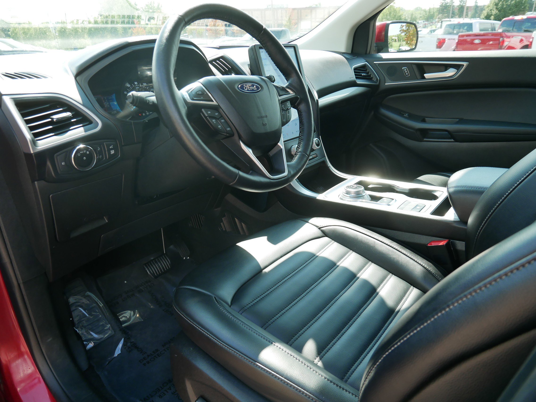 2023 Ford Edge SEL photo 10