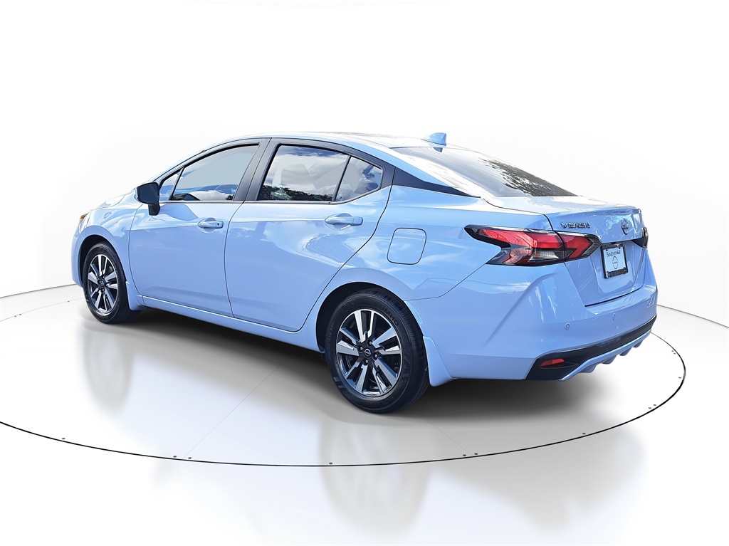 2025 Nissan Versa 1.6 SV photo 3