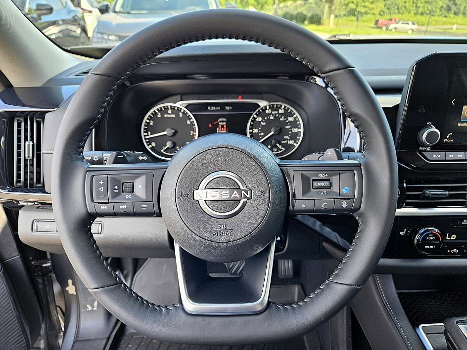 2025 Nissan Pathfinder SV photo 25
