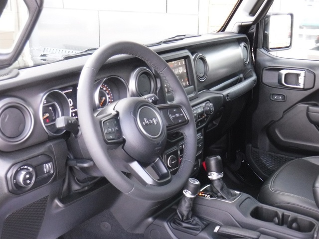 2023 Jeep Gladiator Sport photo 16