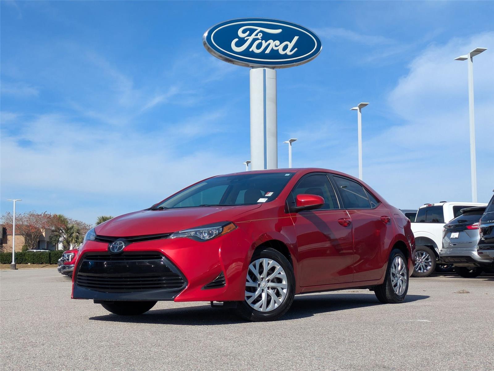 2019 Toyota Corolla LE's photo