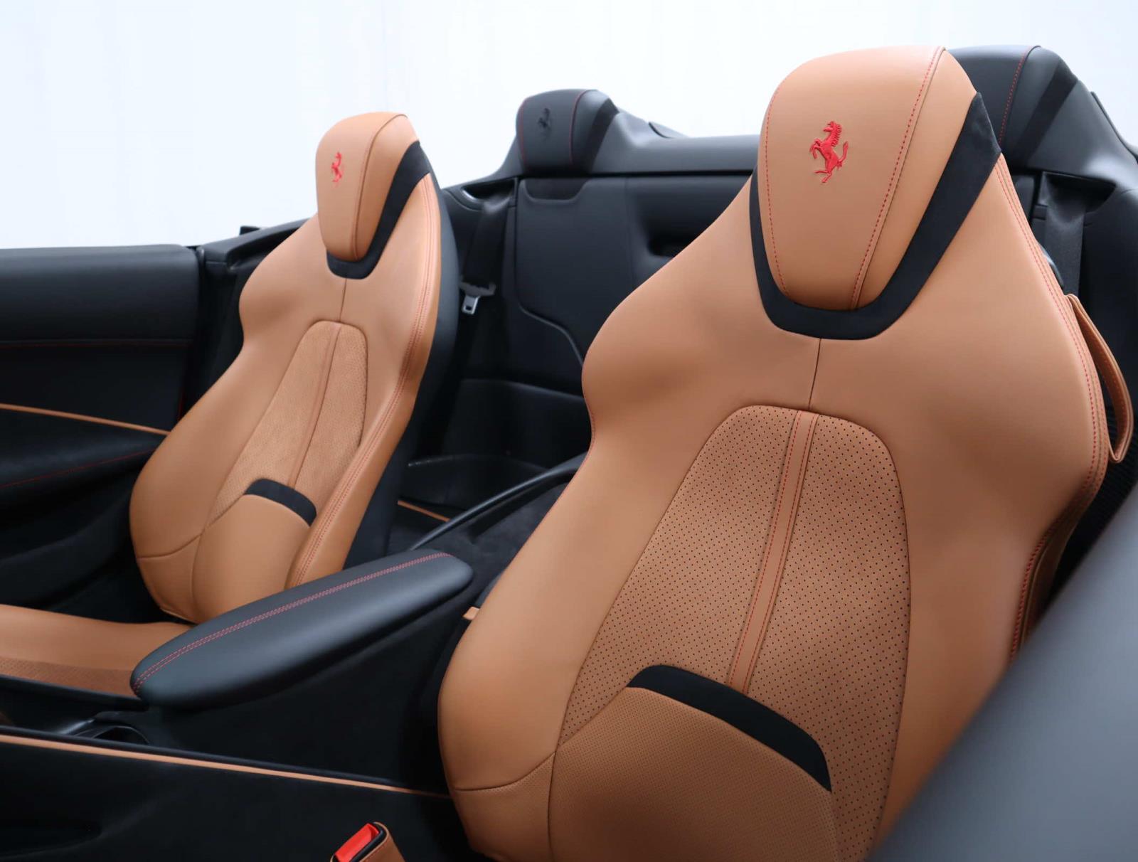 2025 Ferrari Roma Spider photo 19