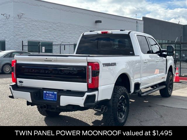 2025 Ford F-350 Platinum photo 4