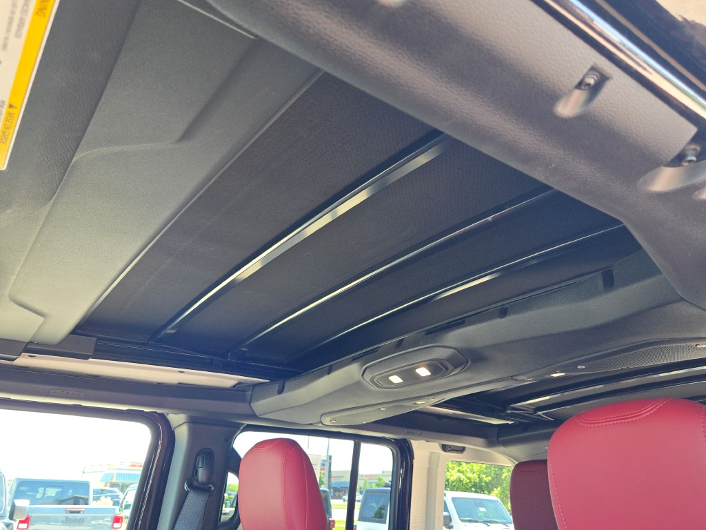 2024 Jeep Wrangler Rubicon 392 photo 25