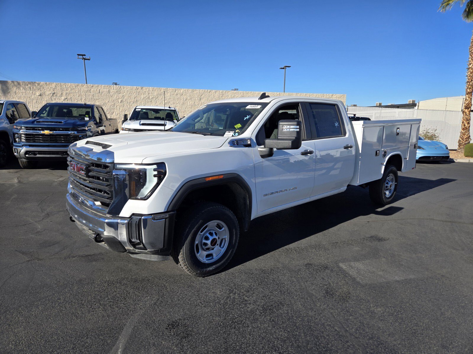 2024 Gmc Sierra 2500 HD Pro photo 2