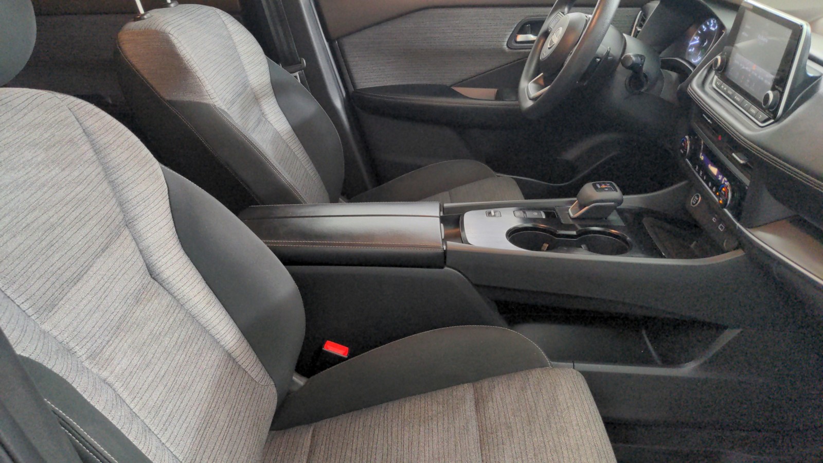 Used 2023 WHITE Nissan SV image 26