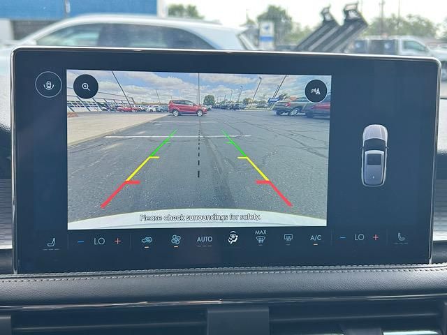 2023 Lincoln Corsair Standard photo 32