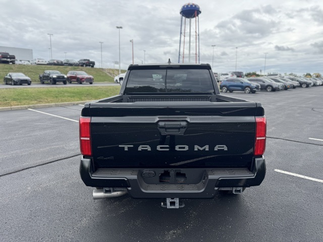 2025 Toyota Tacoma TRD Sport 4x4 Double Cab photo 3