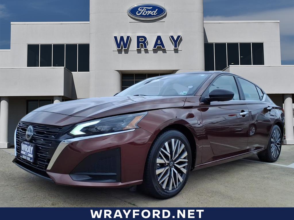 2024 Nissan Altima SV's photo