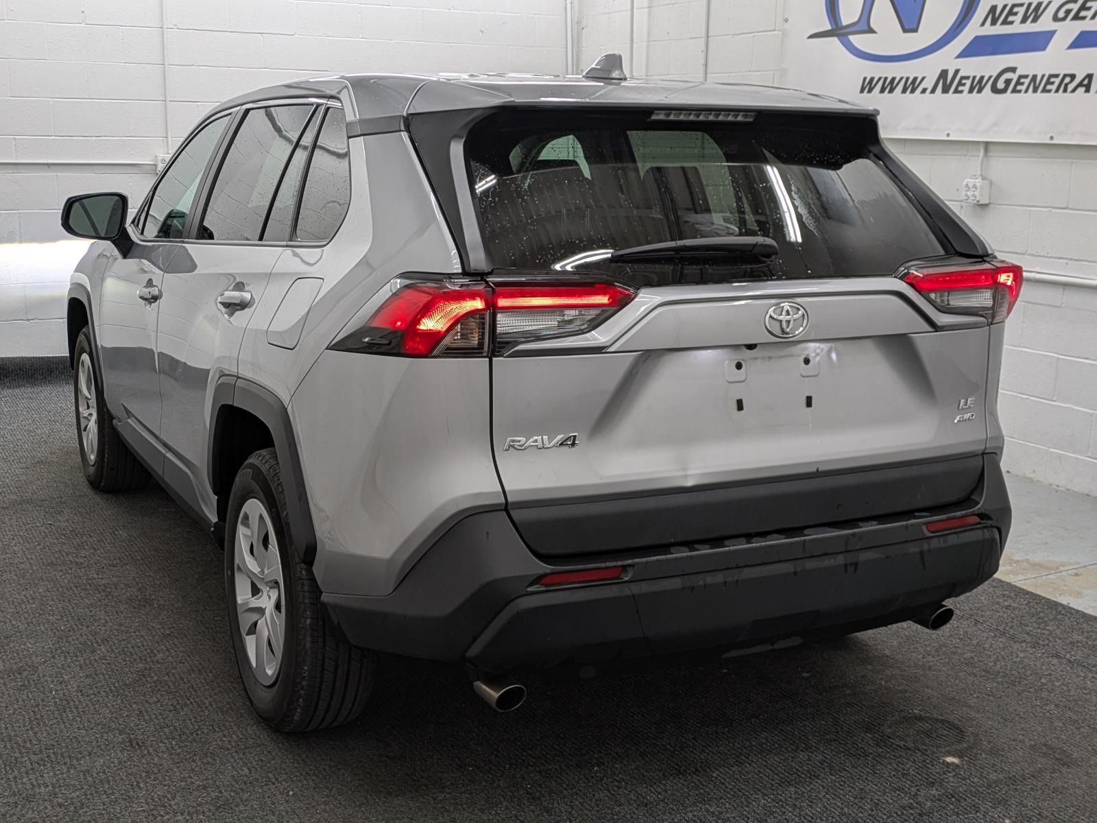2024 Toyota RAV4 LE photo 15