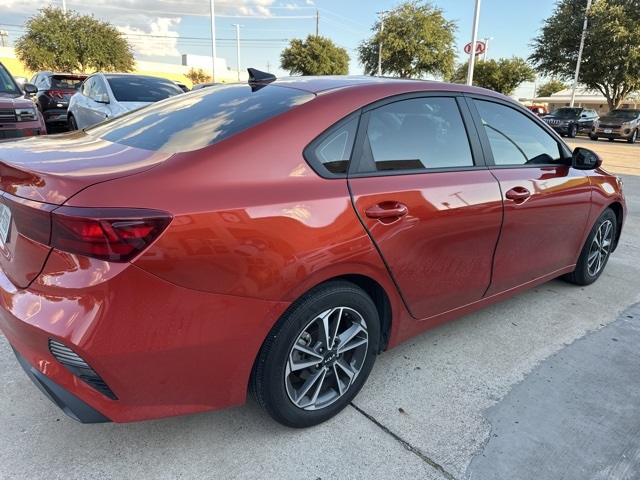 2023 Kia Forte LXS photo 5
