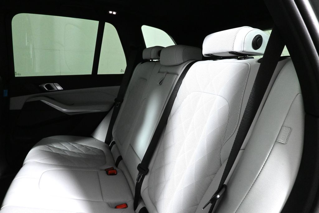2026 Bmw X5 xDrive50e photo 4