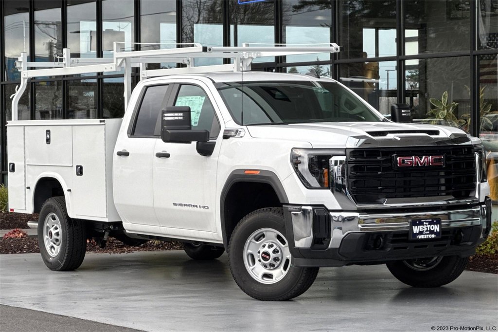 2025 GMC Sierra 2500HD Pro's photo