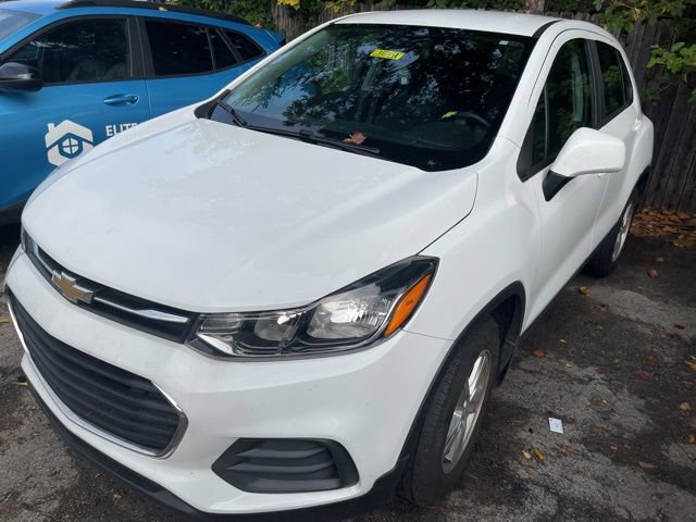 2020 Chevrolet Trax LS photo 4