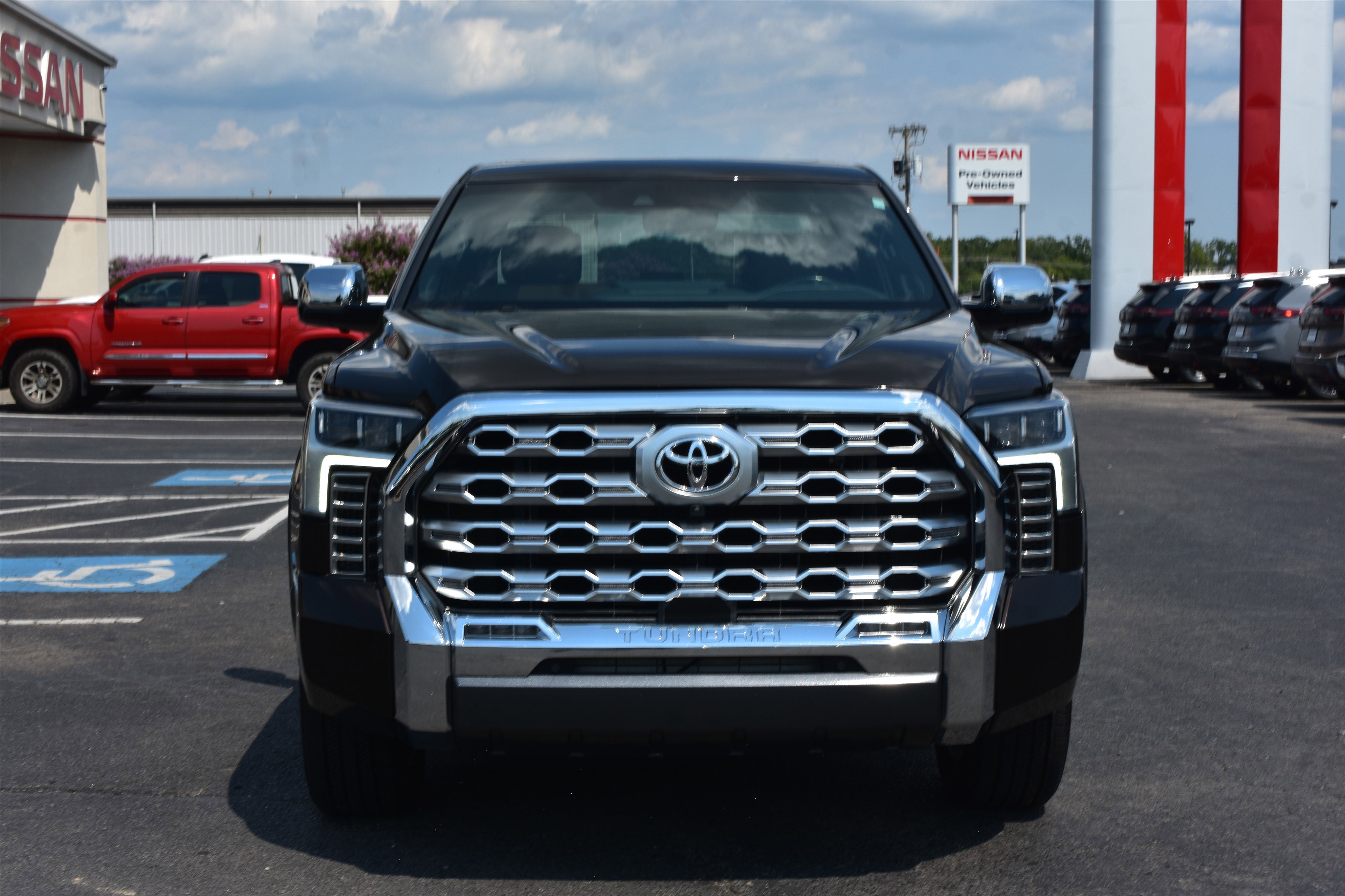 Used 2022 Toyota Tundra 1794 Edition with VIN 5TFMA5DB7NX010675 for sale in Little Rock