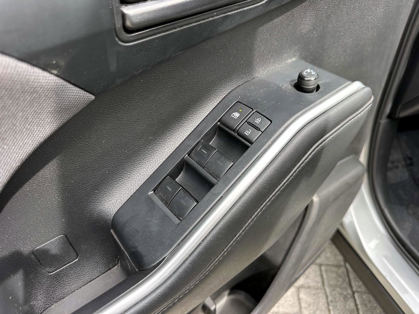 2022 Toyota Highlander LE Hybrid photo 18