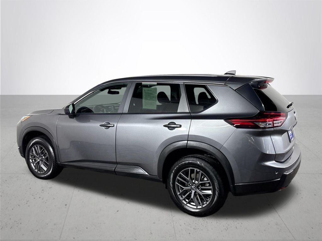 2024 Nissan Rogue S photo 8
