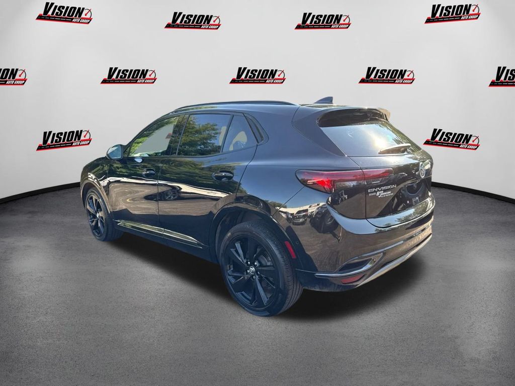 2022 Buick Envision Essence photo 7