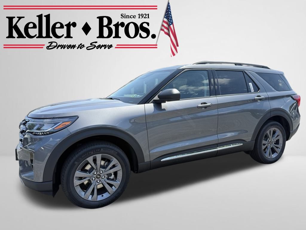 2025 Ford Explorer photo 3