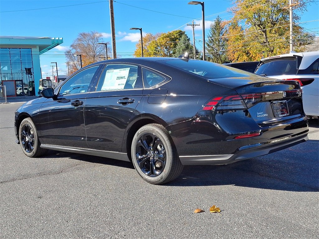 2025 Honda Accord SE photo 4