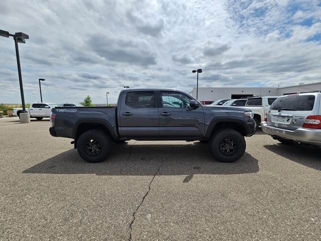 2022 Toyota Tacoma TRD Off-Road photo 4