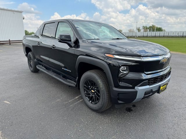 2025 Chevrolet Silverado EV LT photo 6