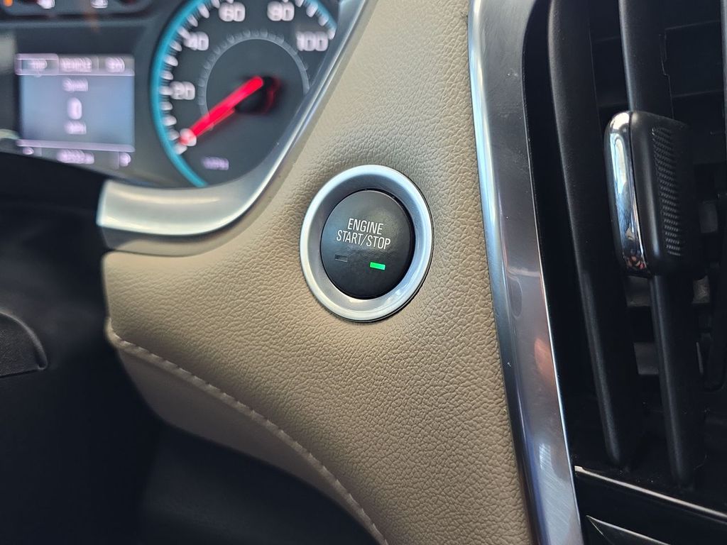 2022 Chevrolet Traverse LS photo 15