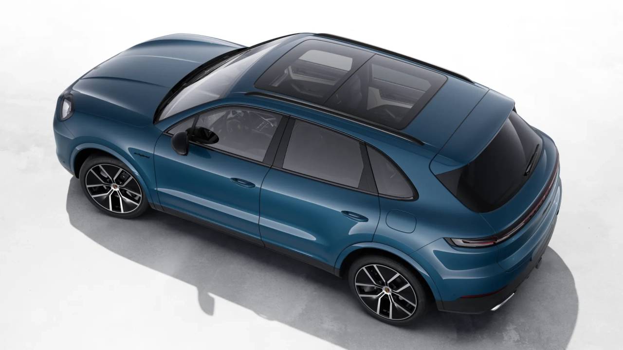 2026 Porsche Cayenne E-Hybrid photo 4