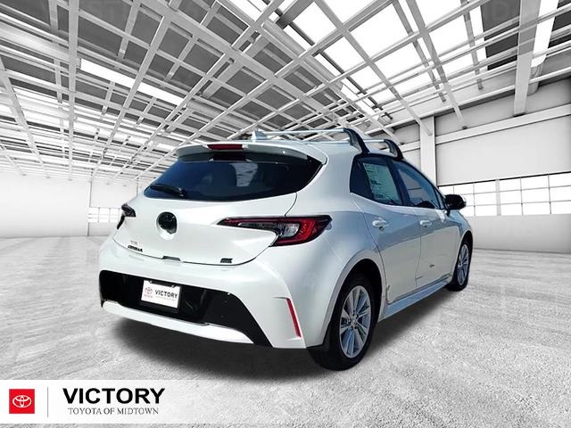 2025 Toyota Corolla SE photo 3